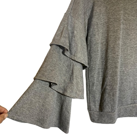 Penelope Project women's Medium Tiered bell sleeve dropped shoulder sweatshirt - Picture 3 of 5